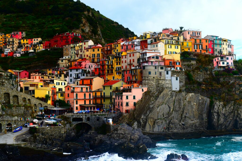 Top 10 Destinations in Italy Explore the vibrant colors and stunning seaside cliffs of Cinque Terre